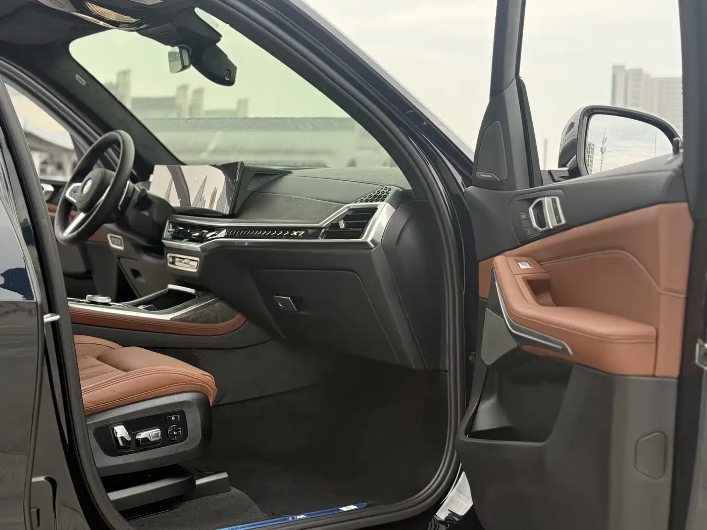 BMW X7 2023 xDrive40i Exclusive M Sport Package фото 6