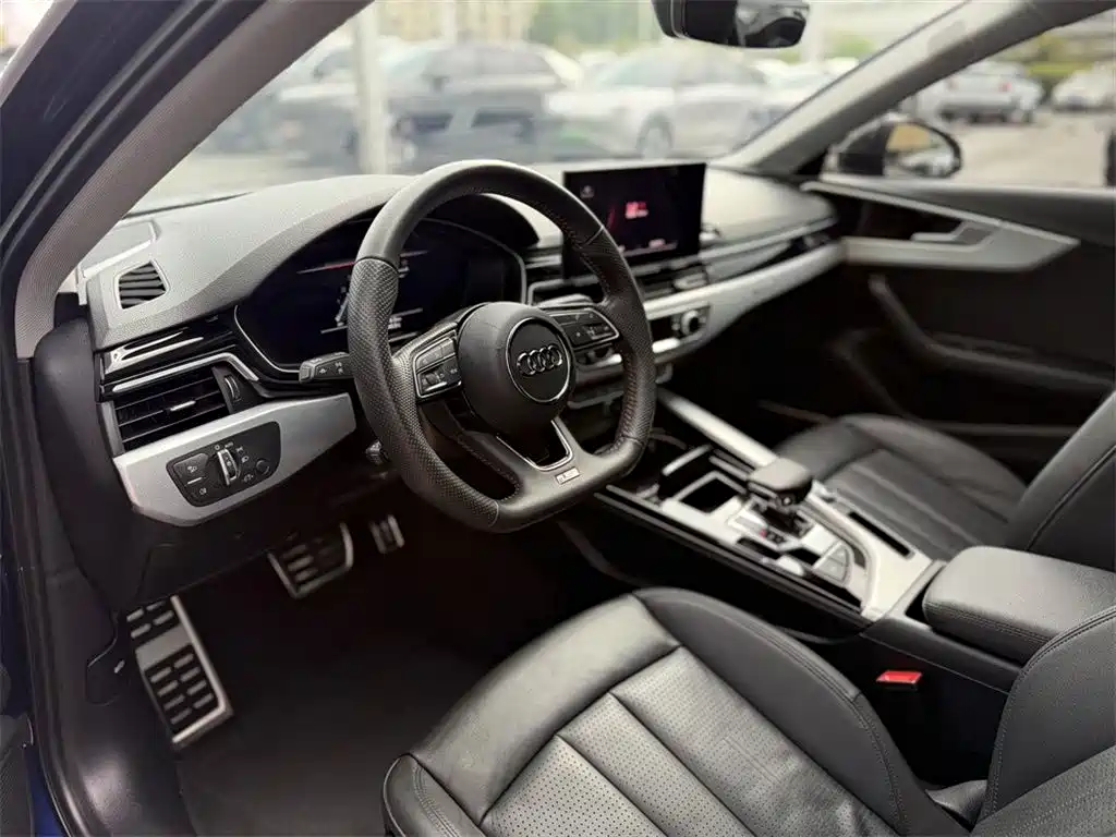 AUDI A4 (IMPORT)