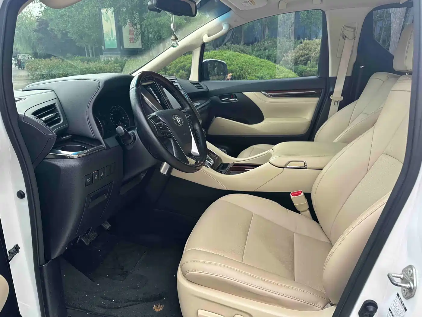 Toyota Alphard 2015 3.5L Luxury Edition фото 9