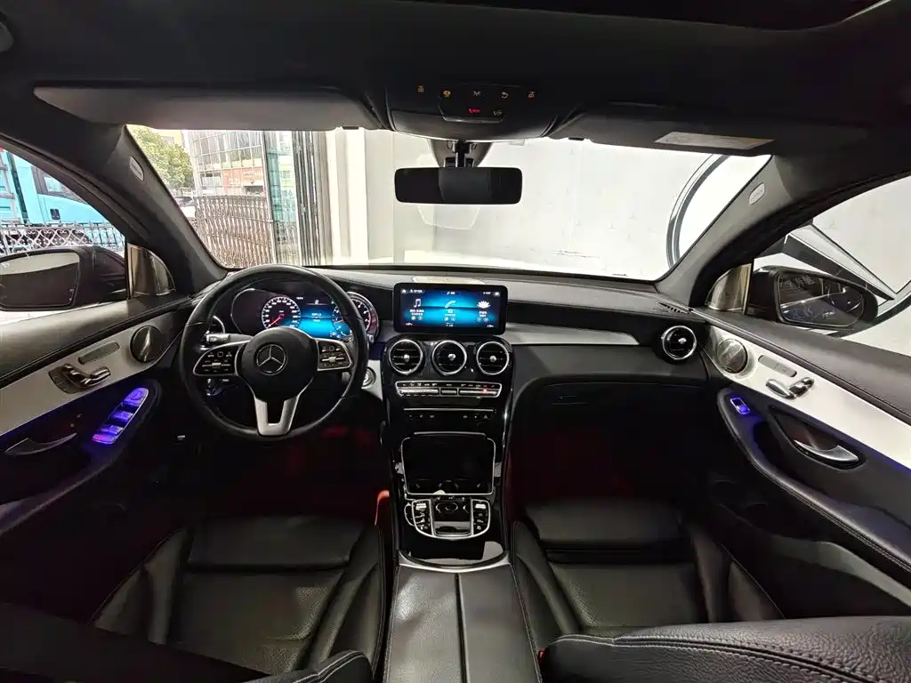 Mercedes-Benz GLC Coupe 2020 GLC 260 4MATIC Coupe SUV фото 11