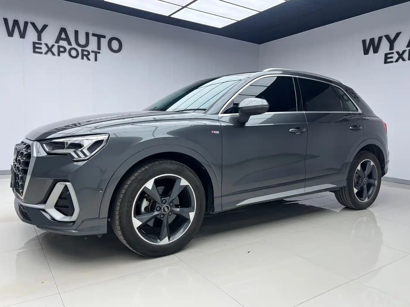 Audi Q3 2021 35 TFSI Fashion Sport фото 2