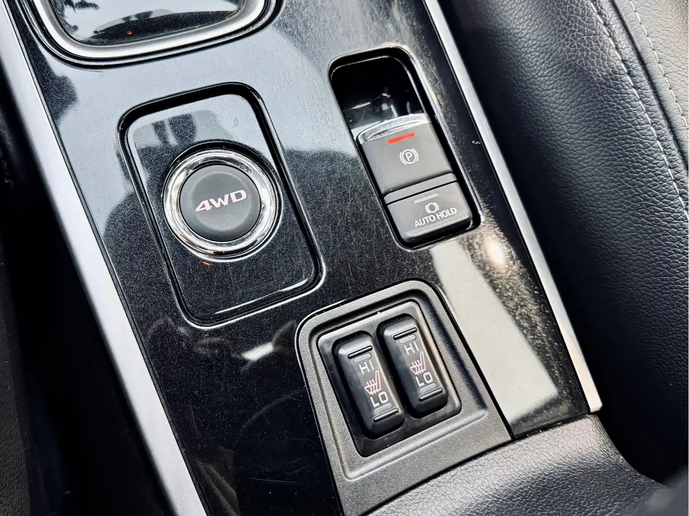 Mitsubishi Outlander 2018 2.4L 4WD Elite Edition 5-seater фото 16