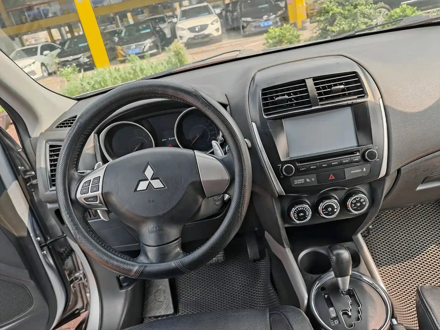 Mitsubishi ASX 2013 2.0L CVT 2WD Luxury фото 12