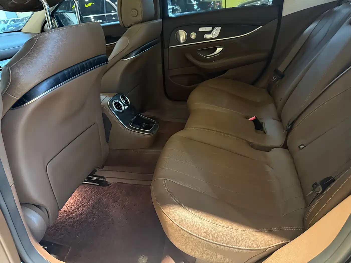 MERCEDES-BENZ E CLASS