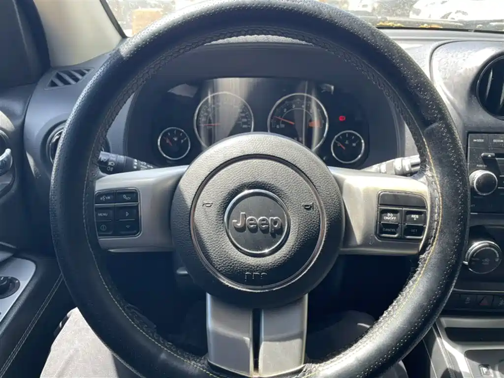 Jeep Compass (Import) 2016 2014 Facelift 2.4L 4WD Comfort Edition