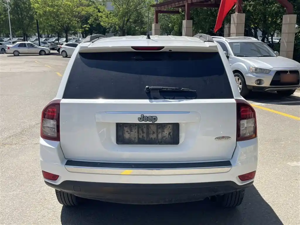 Jeep Compass (Import) 2016 2014 Facelift 2.4L 4WD Comfort Edition