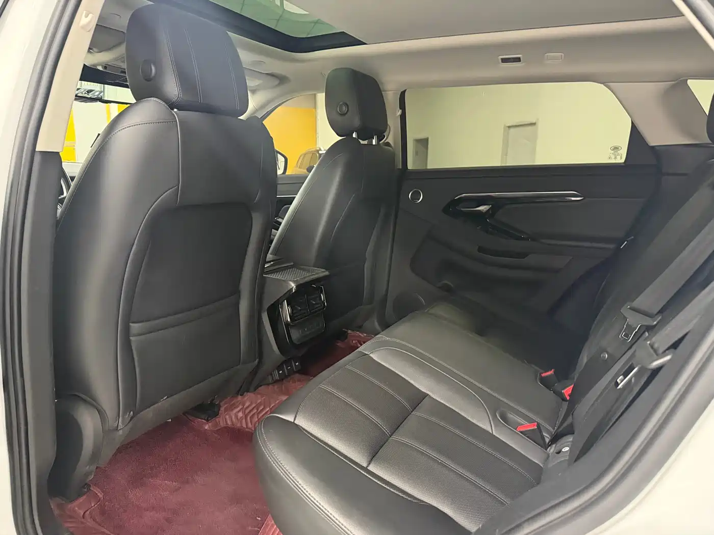 Land Rover Range Rover Evoque 2021 Range Rover Evoque L 249PS R-Dynamic SE Luxury Edition фото 6