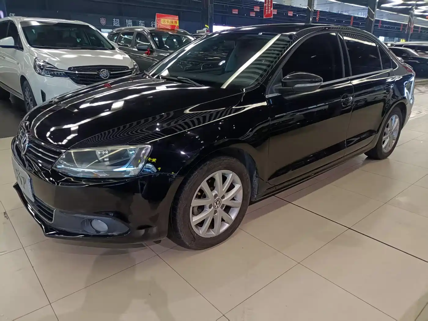 Volkswagen Sagitar 2014 1.6L Automatic Fashion фото 3