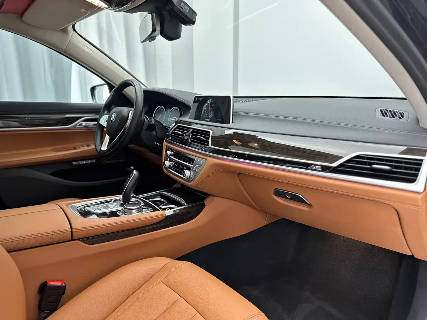 BMW 7 Series 2016 730Li Leading фото 42