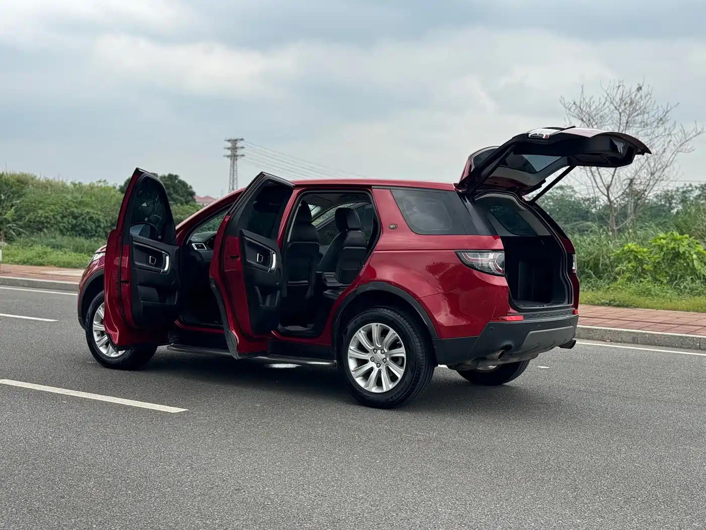 Land Rover Discovery Sport 2017 2.0T SE фото 29