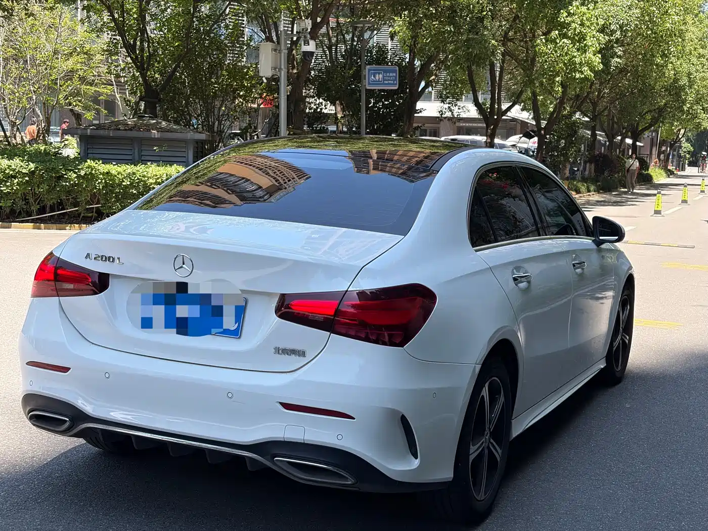 Mercedes-Benz A-Class 2024 A 200 L Sport Edition фото 4