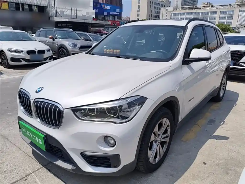 BMW X1 2016 sDrive18Li Premium Model фото 2