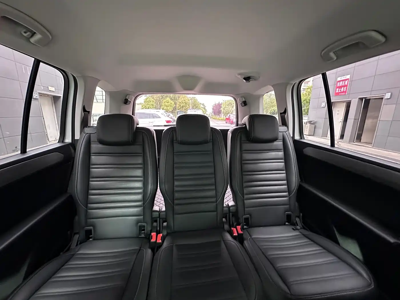 Volkswagen Touran 2018 Touran L 280TSI DSG Trendline 7-seater China V фото 18
