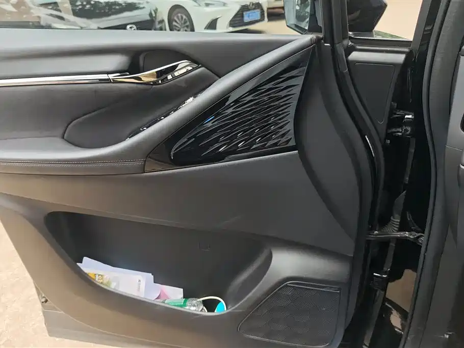 GAC Trumpchi Trumpchi M8 2025 Model Master Series Super Hybrid Edition фото 7