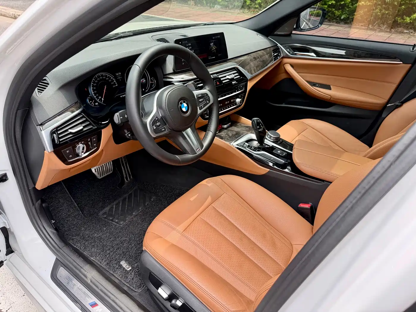 BMW 5 Series 2018 530Li Leading M Sport Package фото 15