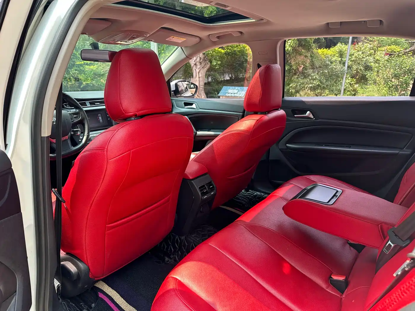Peugeot 408 2018 1.8L Automatic Luxury Edition фото 7