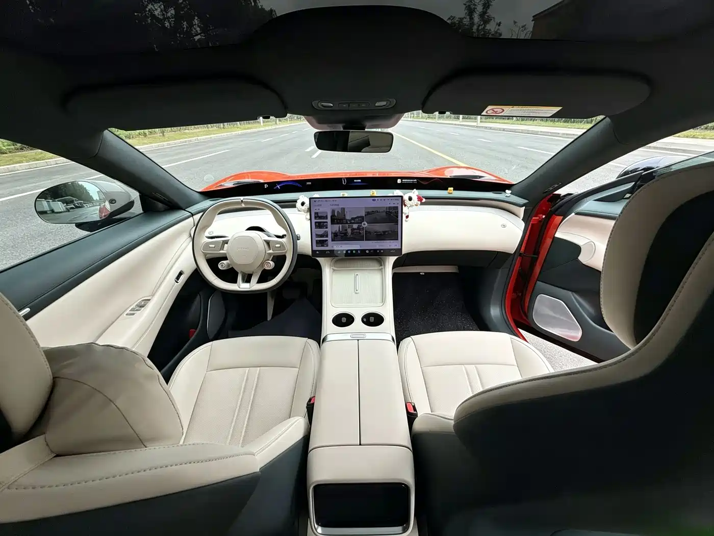 Xiaomi Auto Xiaomi YU7 2025 Extended Range RWD Edition фото 12
