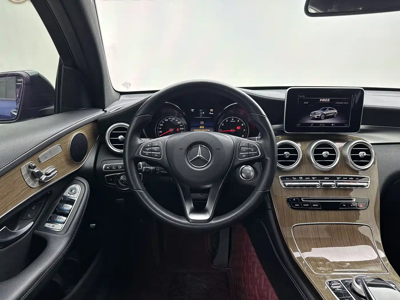 Mercedes-Benz GLC Coupe 2019 GLC 260 4MATIC Coupe SUV фото 7