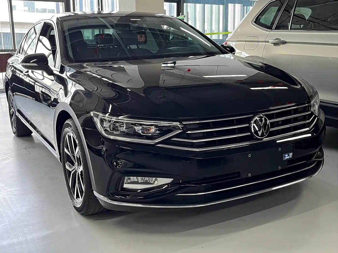 Volkswagen Magotan 2020 330TSI DSG Luxury фото 2