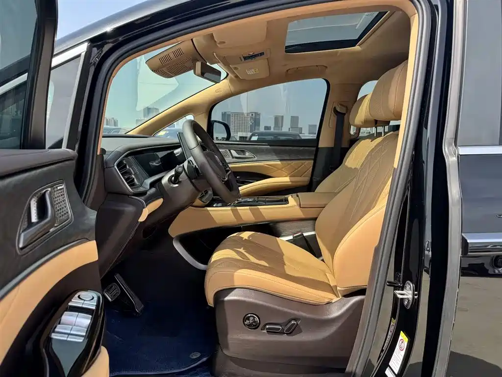 Denza D9 2025 DM-i Smart Drive Edition 1020 AWD Prestige фото 12