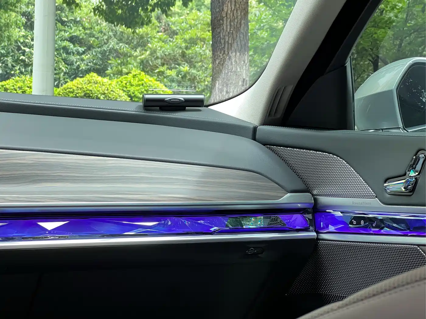 BMW 7 Series 2023 Model 735Li M Sport Package фото 20