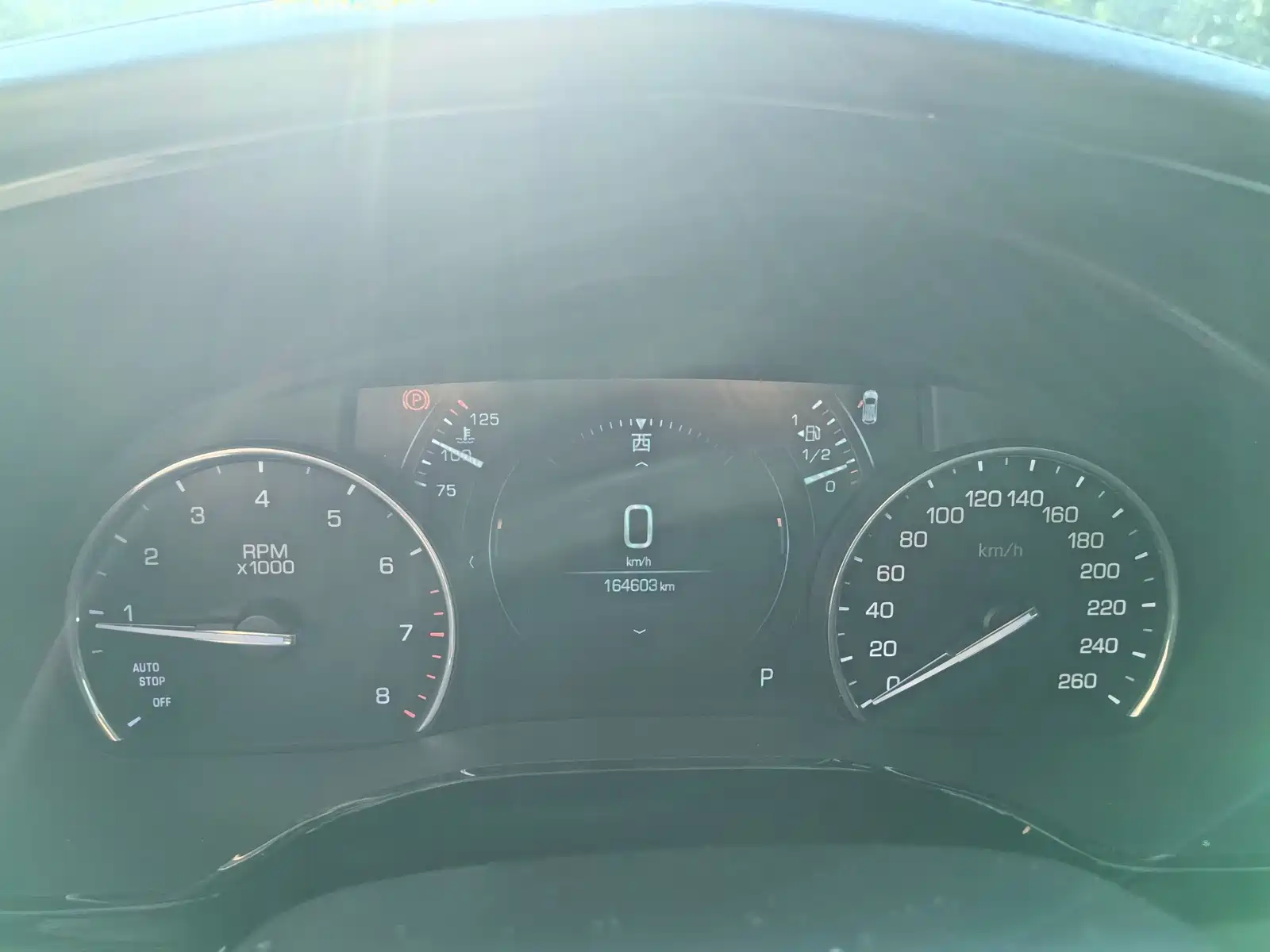 Фото 8 - Cadillac XT5