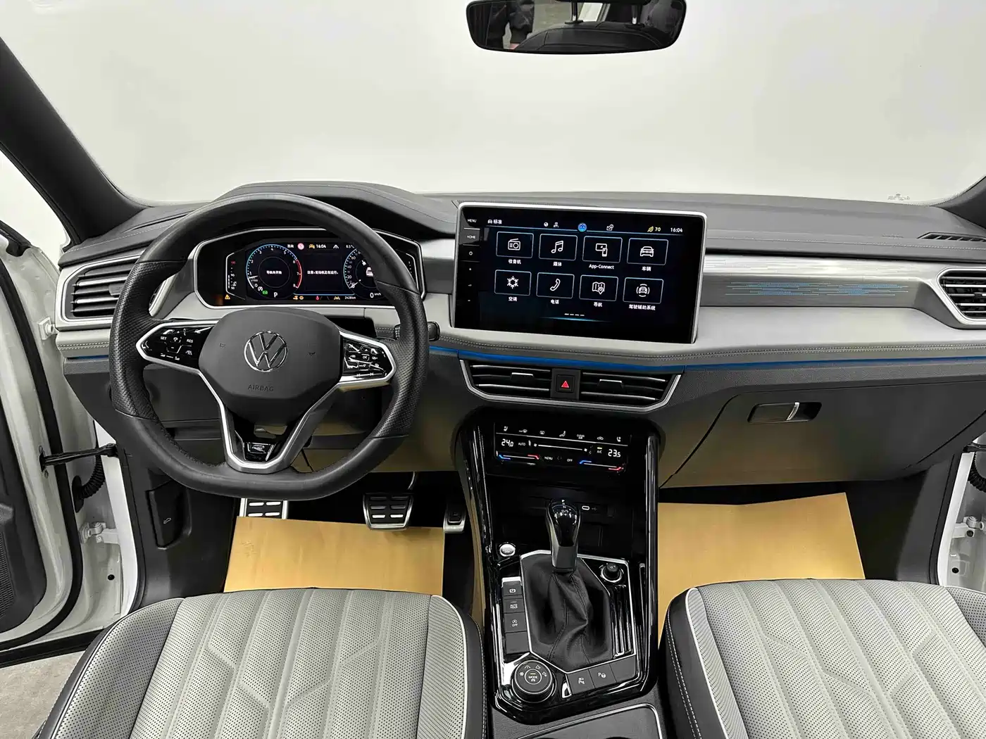 Volkswagen Tayron 2023 Facelift 380TSI 4WD R-Line Pro Smart Edition фото 16