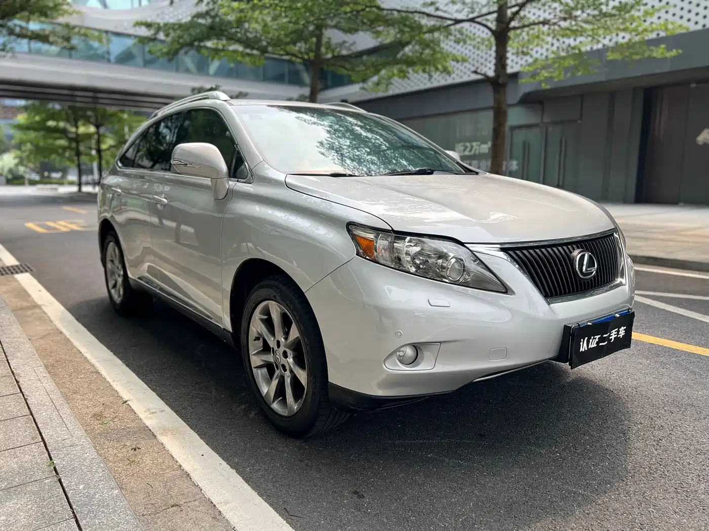 Lexus RX Classic 2009 Model 350 Luxury Edition фото 10