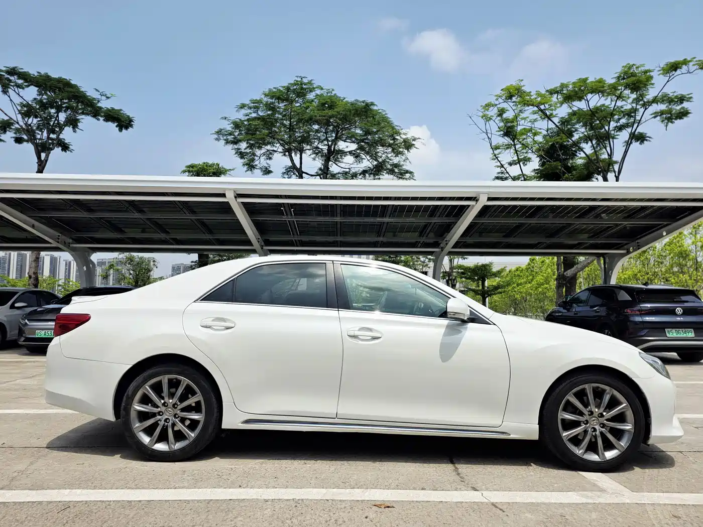 Toyota Reiz 2013 2.5V Premium Edition фото 14