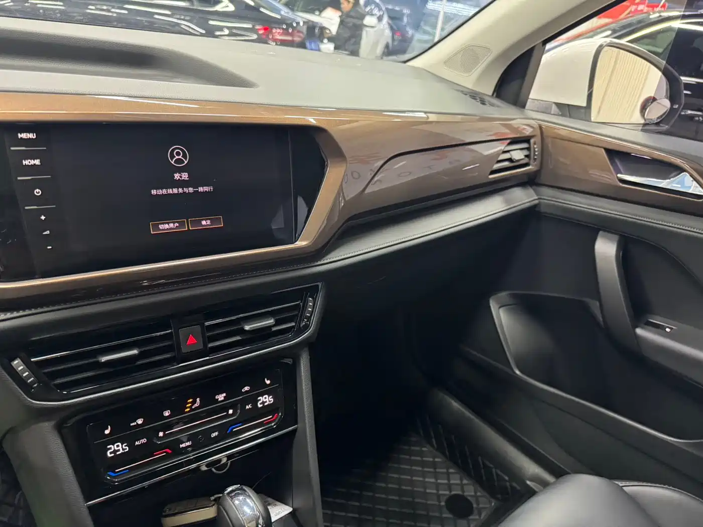 Volkswagen Tharu 2021 280TSI 2WD Luxury Plus фото 8