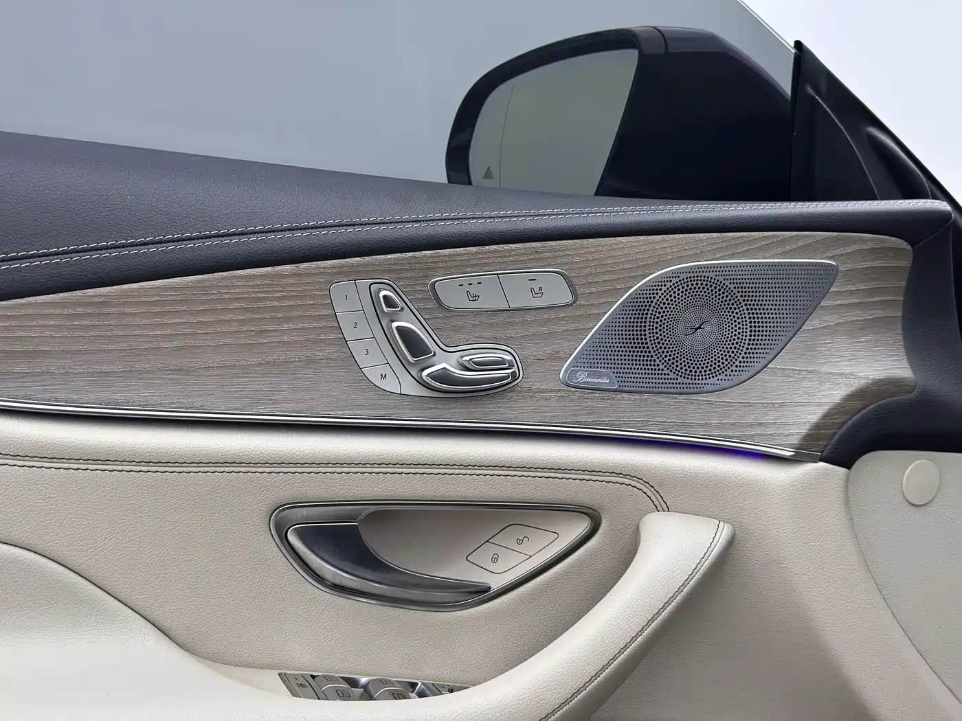 Mercedes-Benz CLS 2018 CLS 300 Dynamic фото 12