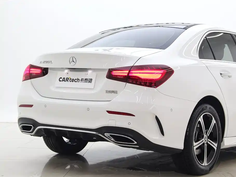 Mercedes-Benz A-Class 2024 A 200 L Fashion Edition фото 25