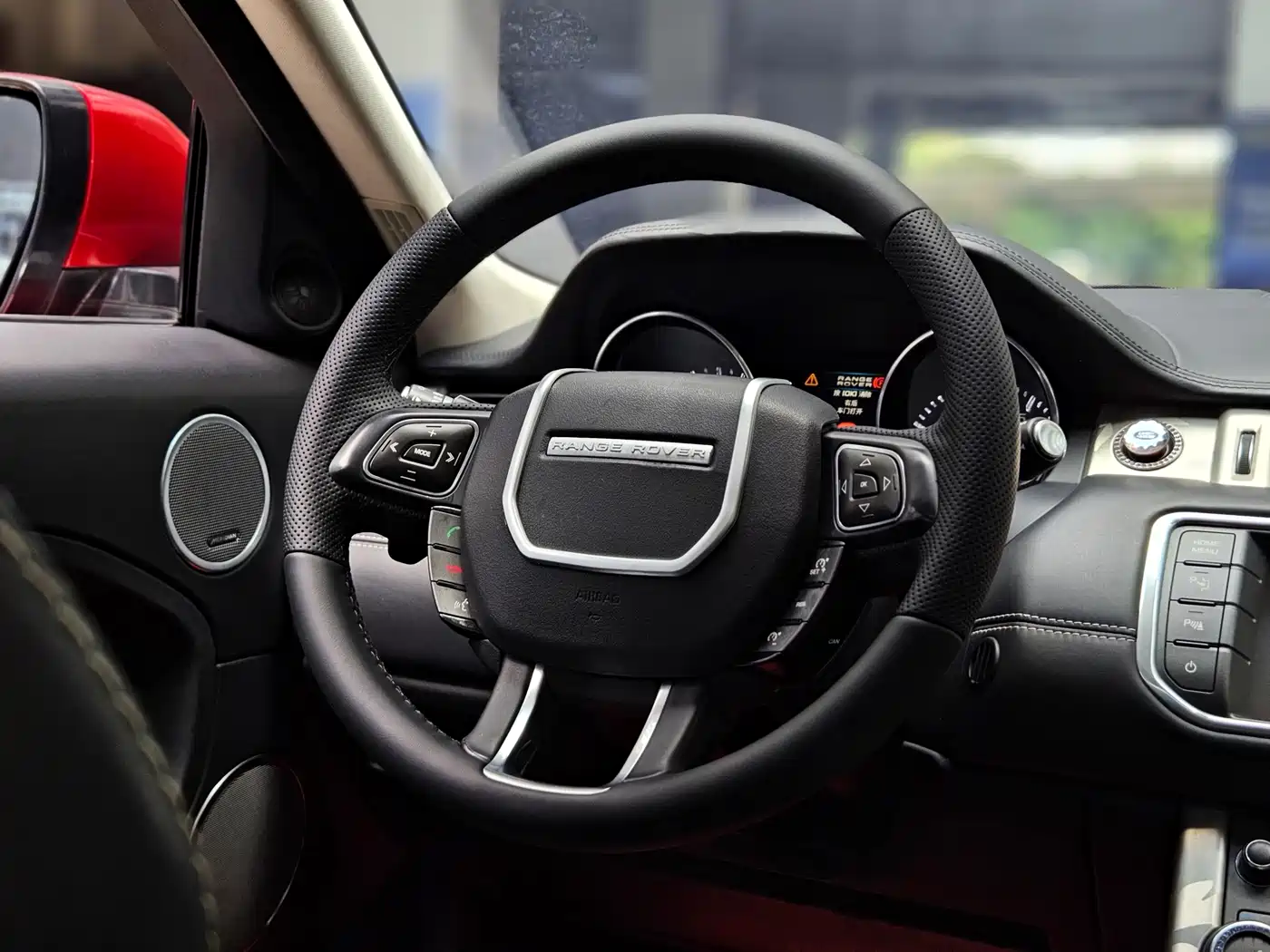 Land Rover Range Rover Evoque (Import) 2012 2.0T 5-door Dynamic Edition фото 9