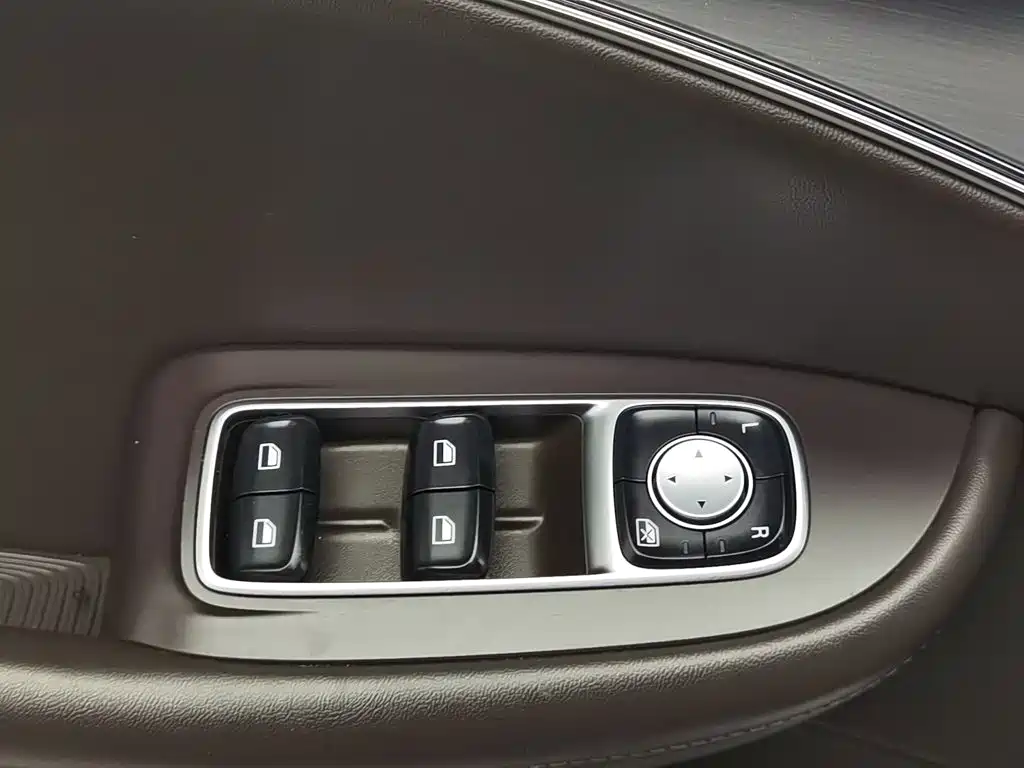 Roewe iMAX8 2024 2023 400TGI Comfort Edition