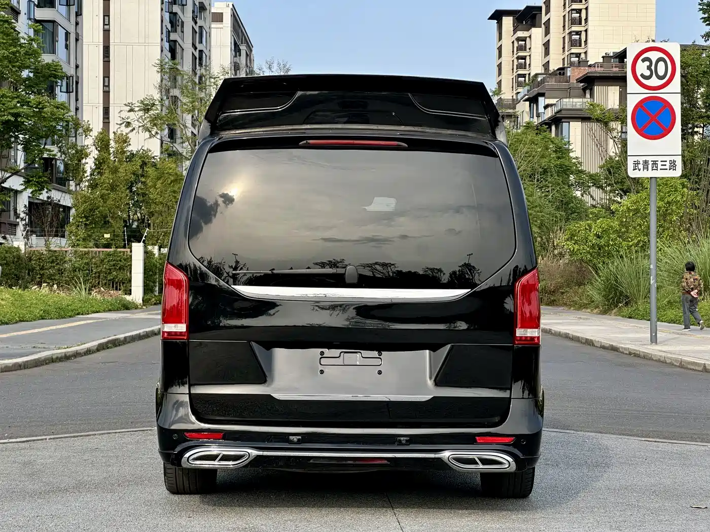 Mercedes-Benz V-Class 2018 V 260 L Premium Long Wheelbase Edition China VI фото 5