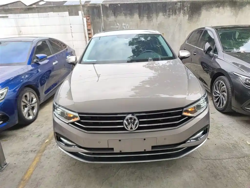 Volkswagen Magotan 2020 330TSI DSG Leading фото 3