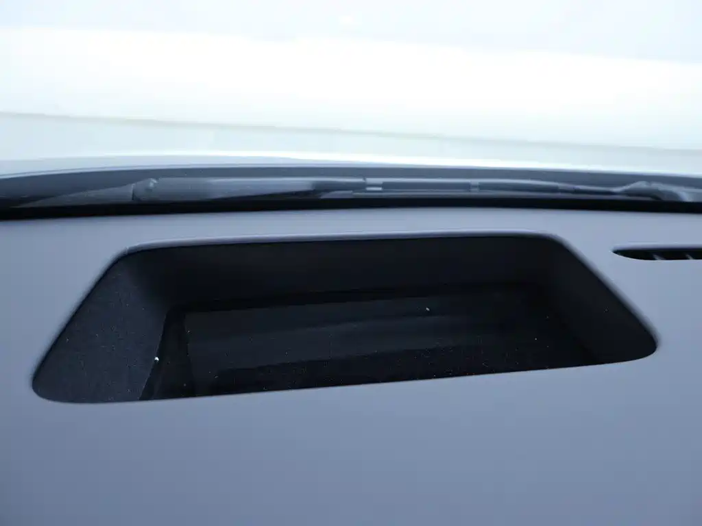 Фото 25 - Li Auto i6