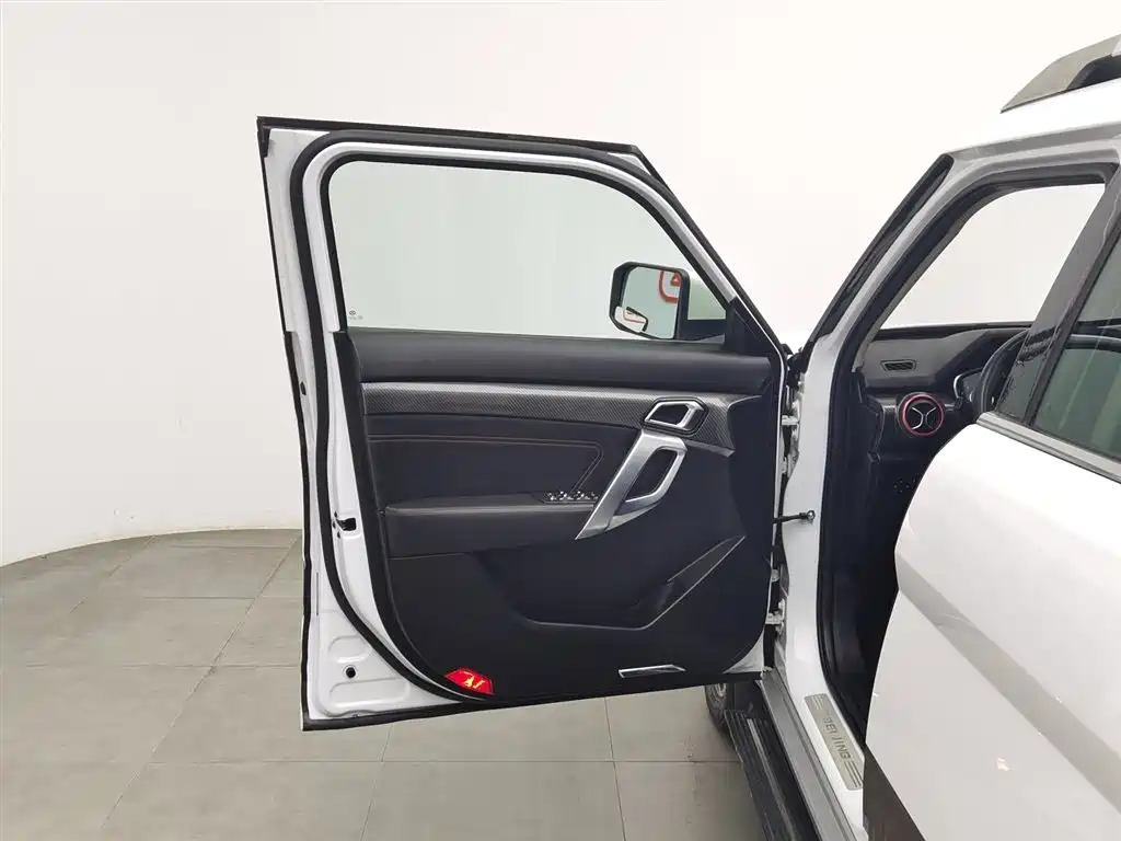 BEIJING OFF-ROAD BJ20