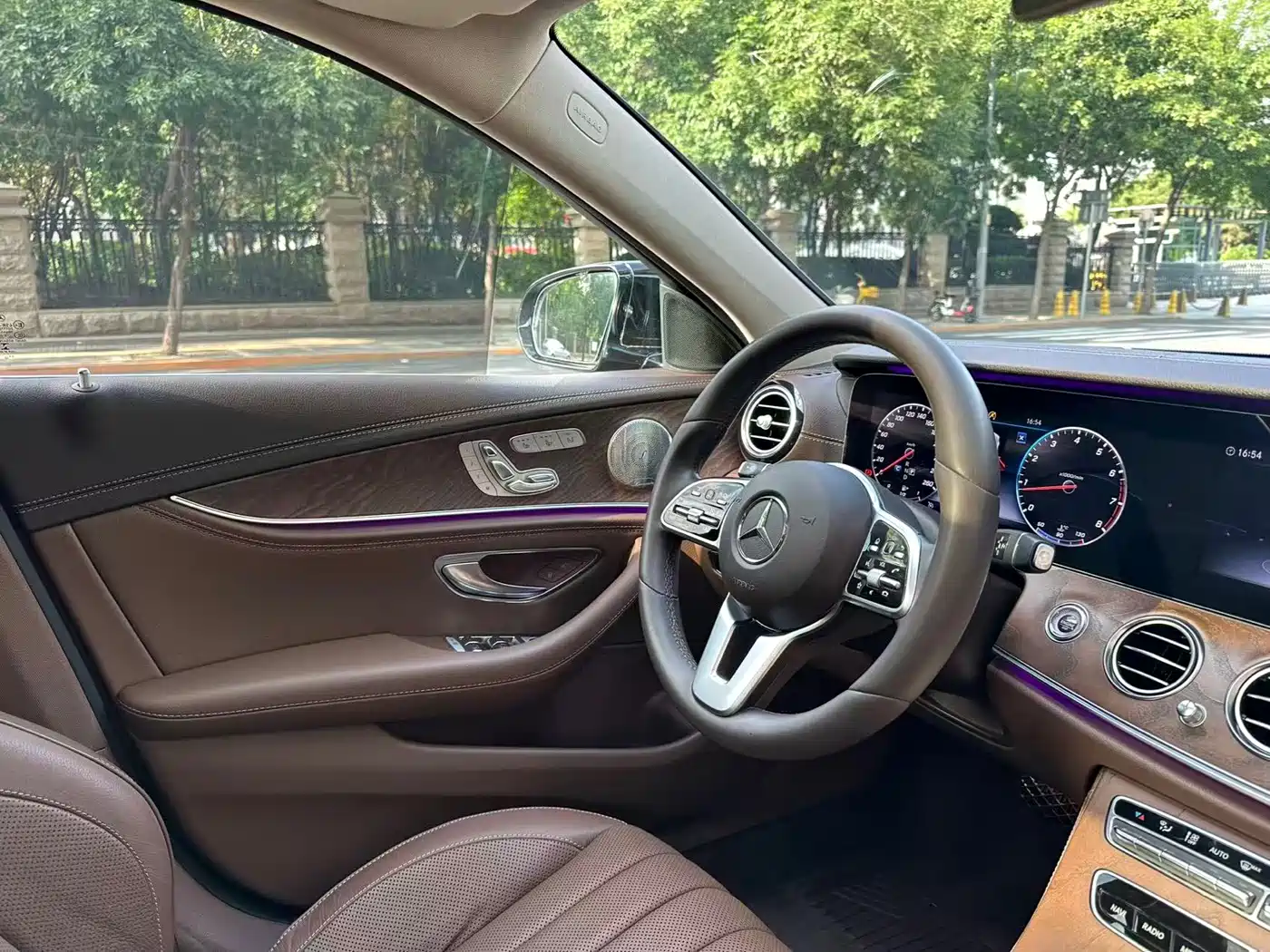 Mercedes-Benz E-Class 2020 Facelift E 300 L Exclusive фото 16
