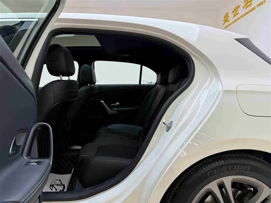 Mercedes-Benz A-Class (Import) 2019 A 200 Dynamic Version фото 6