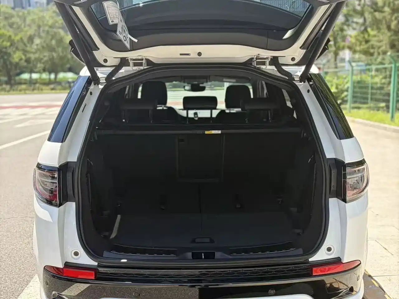 Land Rover Discovery Sport 2020 249PS R-Dynamic Performance Tech 7-seater фото 19