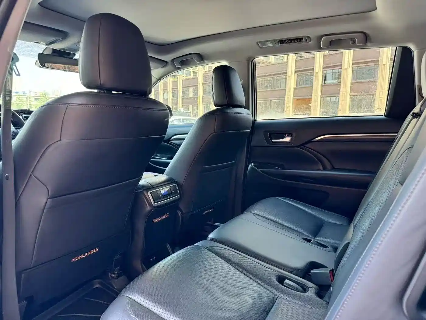 Toyota Highlander 2015 2.0T AWD Luxury Edition 7-seater фото 5