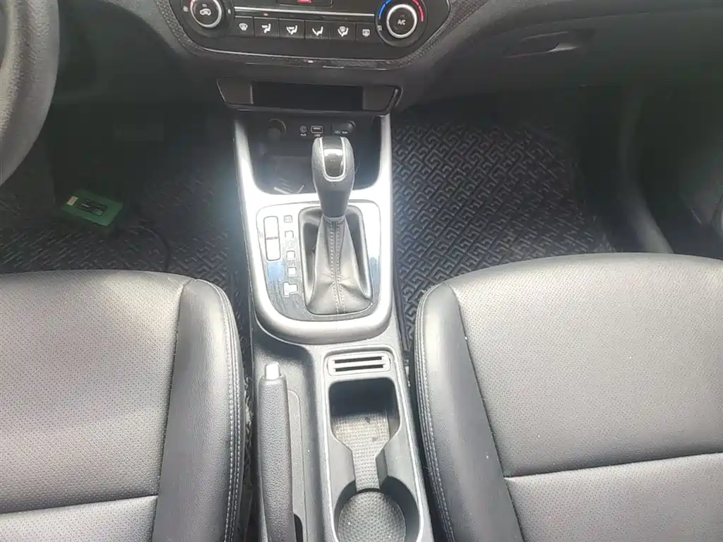 Kia KX3 Smart Run 2015 1.6L Automatic 2WD DLX фото 14