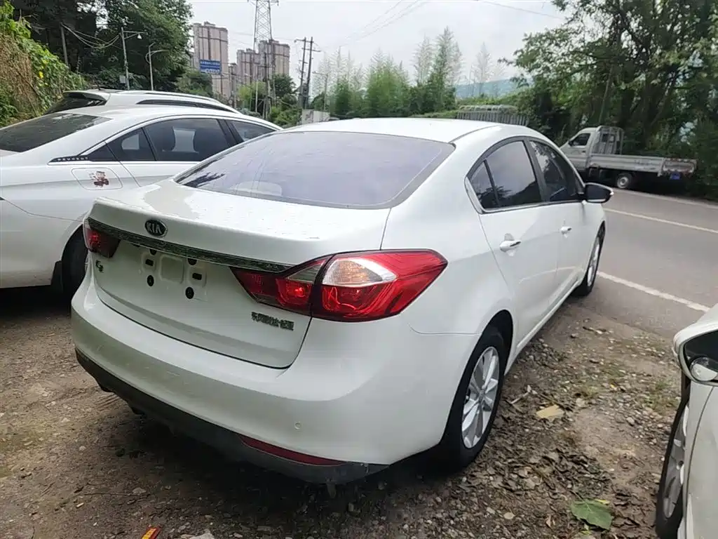 Kia K3 2016 1.6L Automatic GLS фото 7