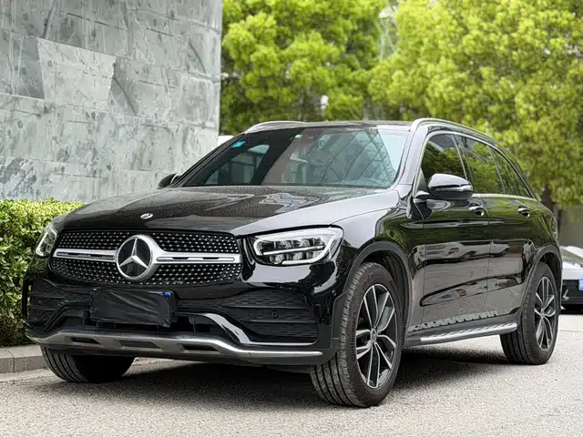 MERCEDES-BENZ GLC