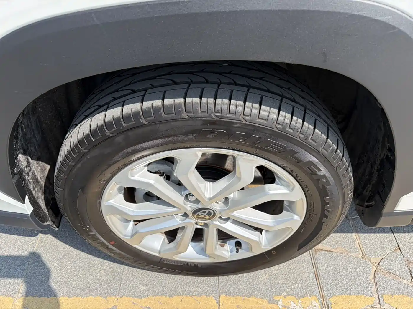 Toyota Frontlander 2024 2.0L CVT Elite Plus Edition фото 4