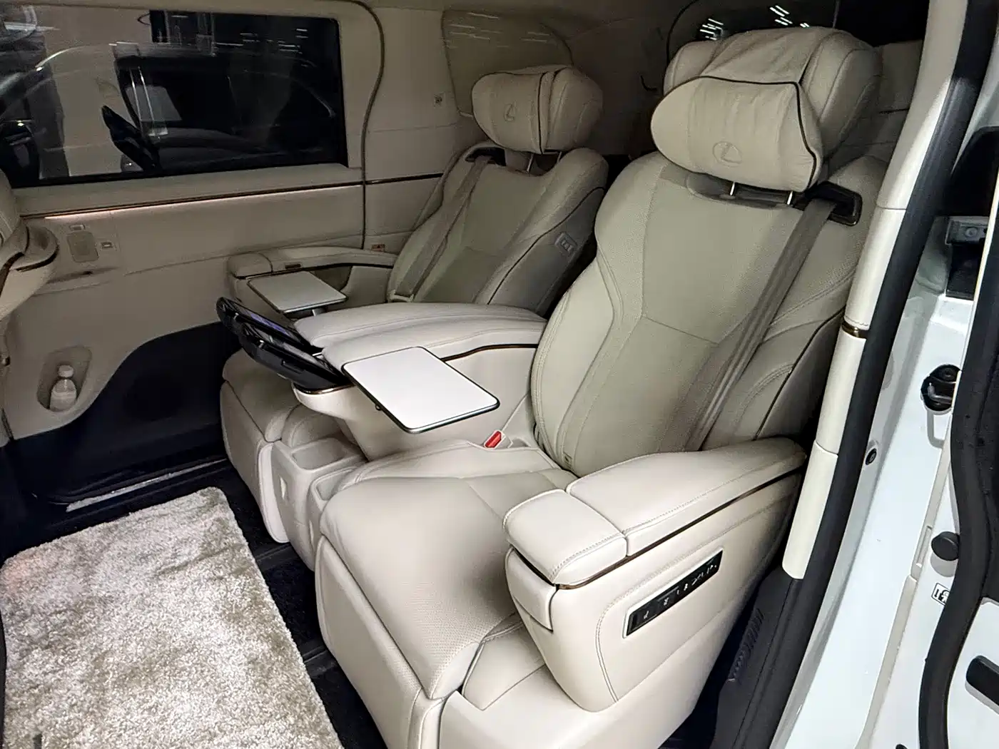 Lexus LM 2026 2025 Model 500h Six-Seater Prestige Edition