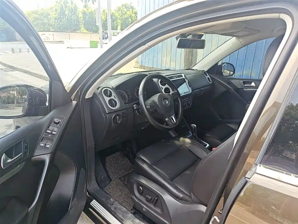 Volkswagen Tiguan 2015 1.8TSI Automatic 2WD Comfortline фото 16