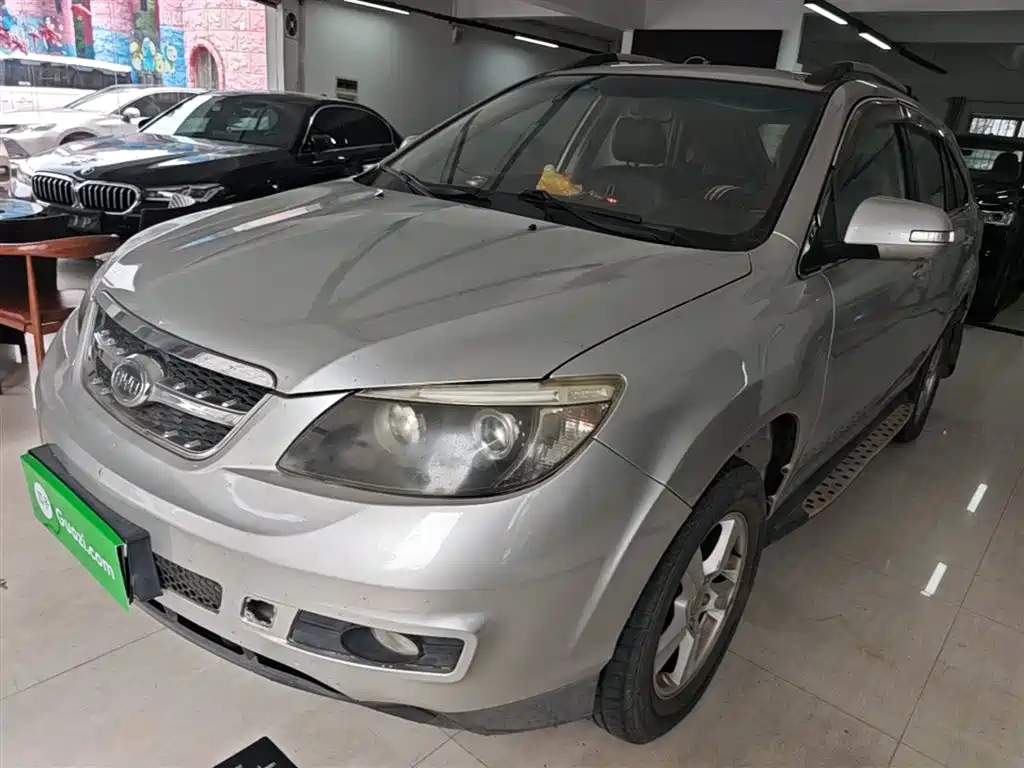 BYD S6 2014 Model 2.0L Manual Elite 5-Seater