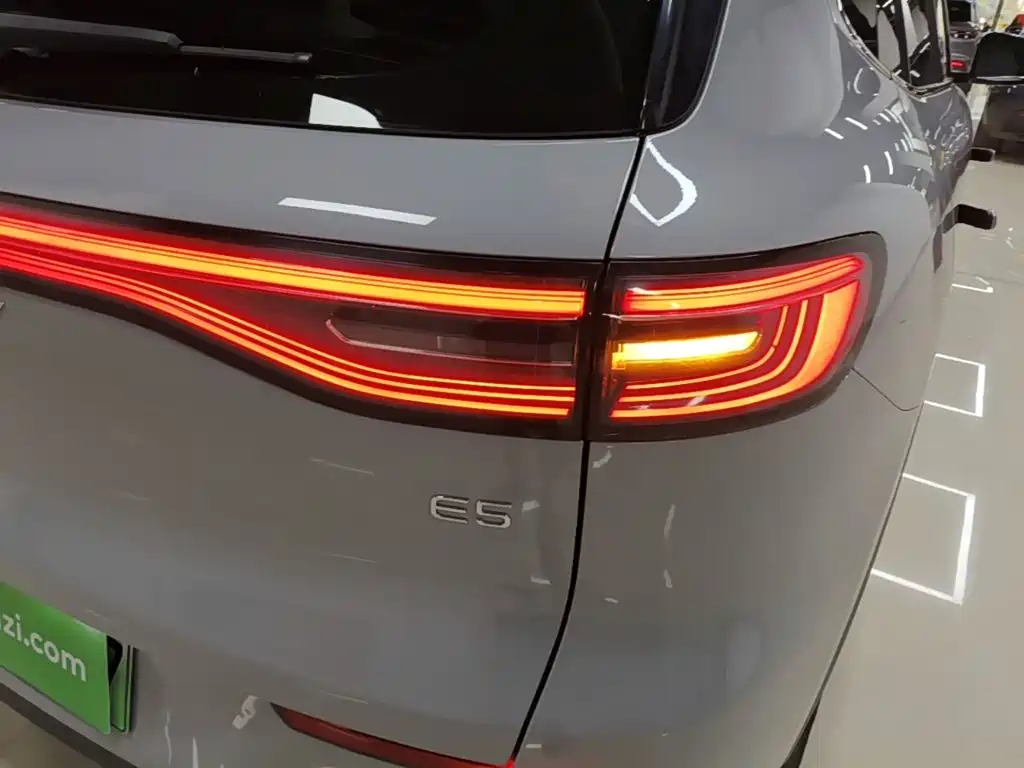 Geely Galaxy Galaxy E5 2024 2024 530km Explore+ Edition